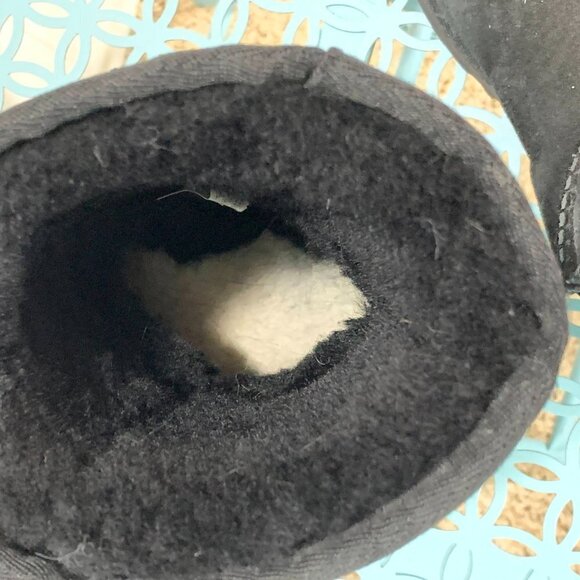 Ugg Classic Short Boots Womens 6 Black Leather Upper Sheepskin Lining Pull On - Picture 8 of 10